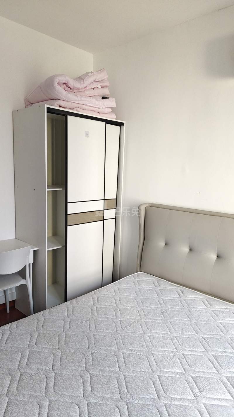 青浦绿地中心柏源晶舍16873599卧室图1