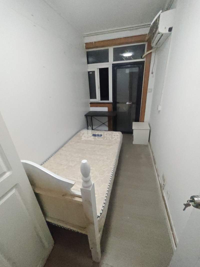 虹口花苑（天通庵路666弄）16908711卧室图1