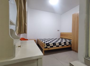 绿都世贸广场 1室0厅1卫