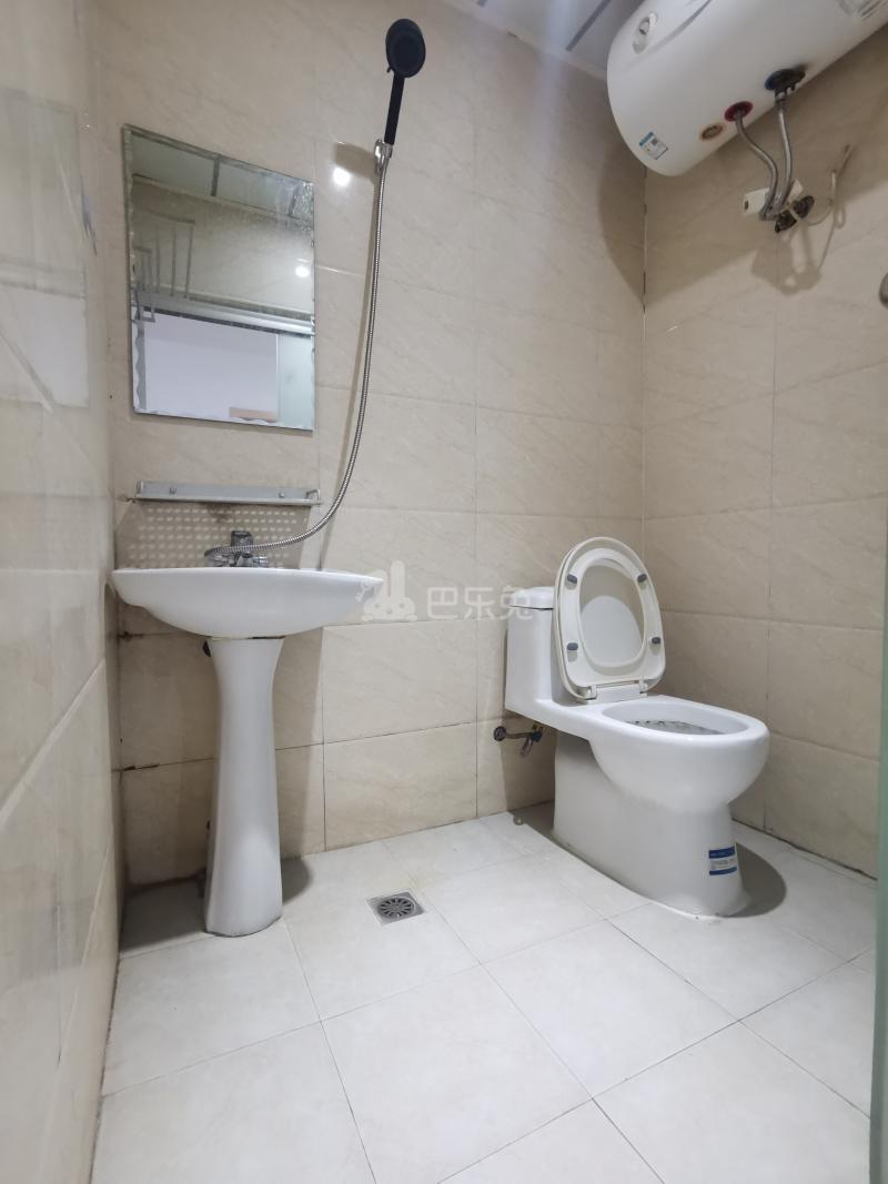 绿都世贸广场16920051卫生间图3