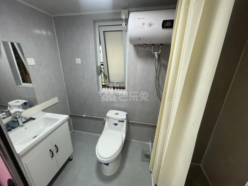 绿地象屿德馨嘉苑（苏河公园）16927227卫生间图13