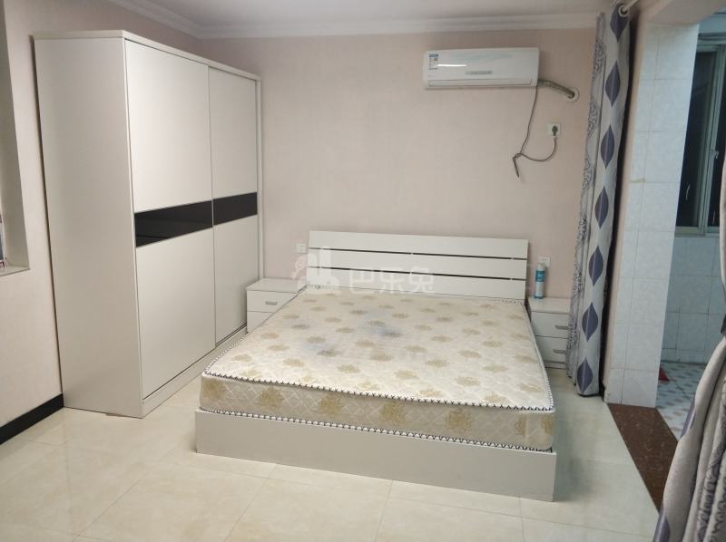 莘松三村169640卧室图0