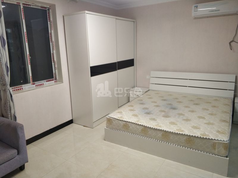 莘松三村169640卧室图2