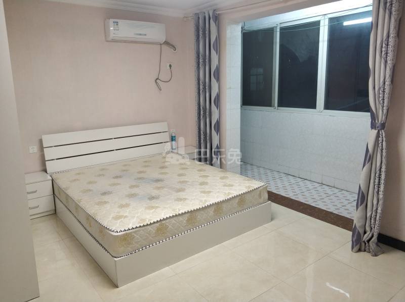 莘松三村169640卧室图1