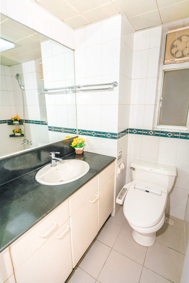 瑞虹新城一期17012322卫生间图8