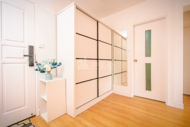 瑞虹新城一期17012322客厅图6