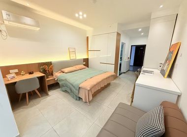 城舍公寓(九堡店) 1室0厅0卫