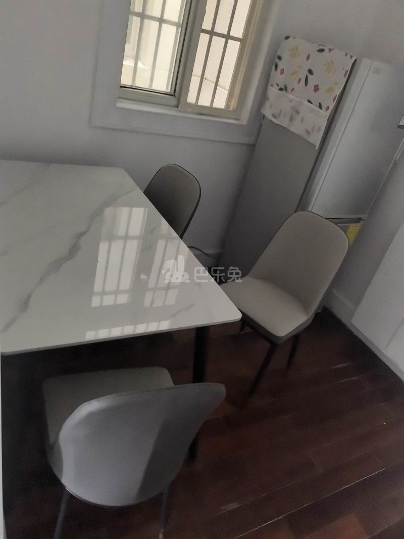 梅陇七村17063265卧室图2