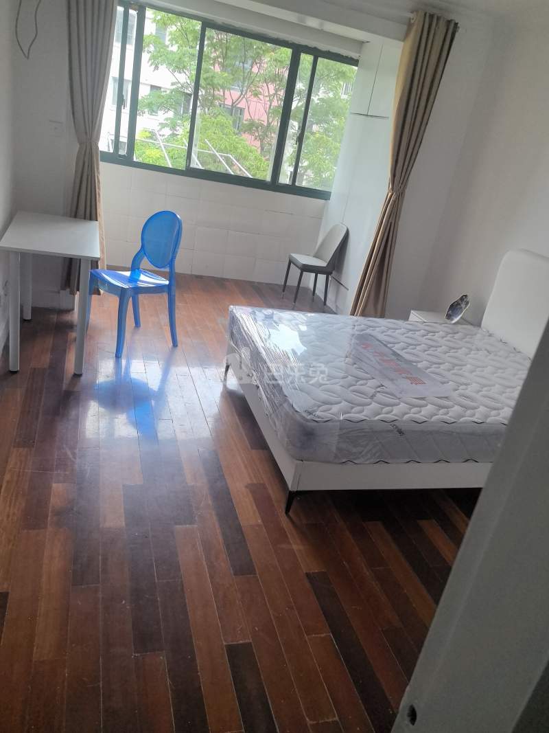 梅陇七村17063265卧室图1