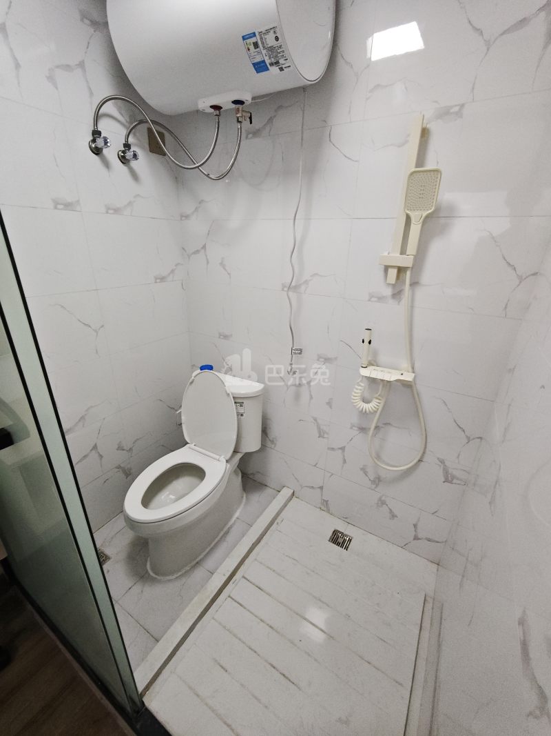 GHC绿地滨江CLUB17083096卫生间图5