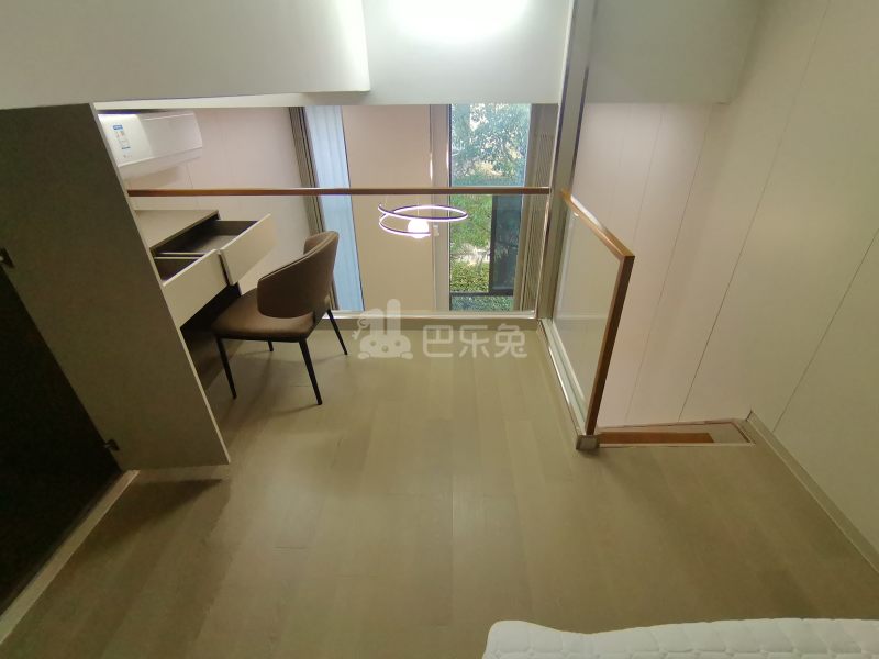 繁锦路920弄10号17127680卧室图3