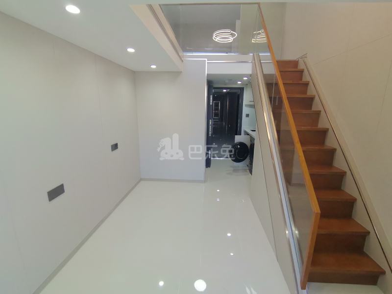 繁锦路920弄10号17127680客厅图5