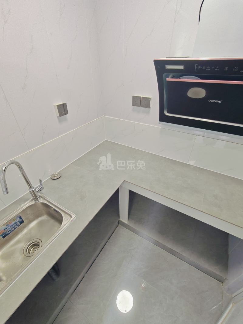 绿地滨江雅苑17217085厨房图4