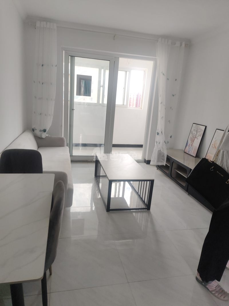 欣乐苑东苑17234491客厅图4