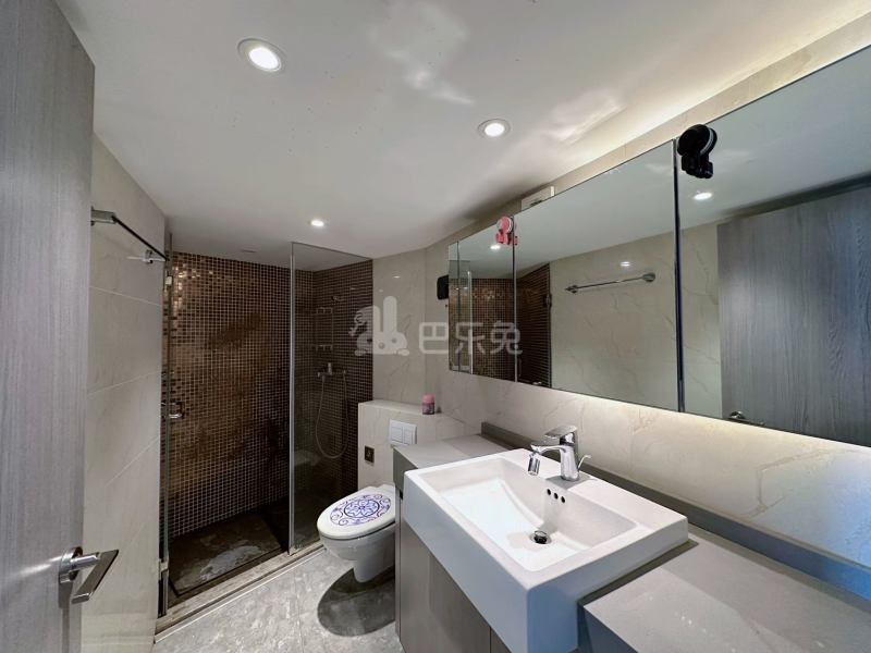 期遇江景影院公寓(江滨澜庭店)17253784卫生间图7