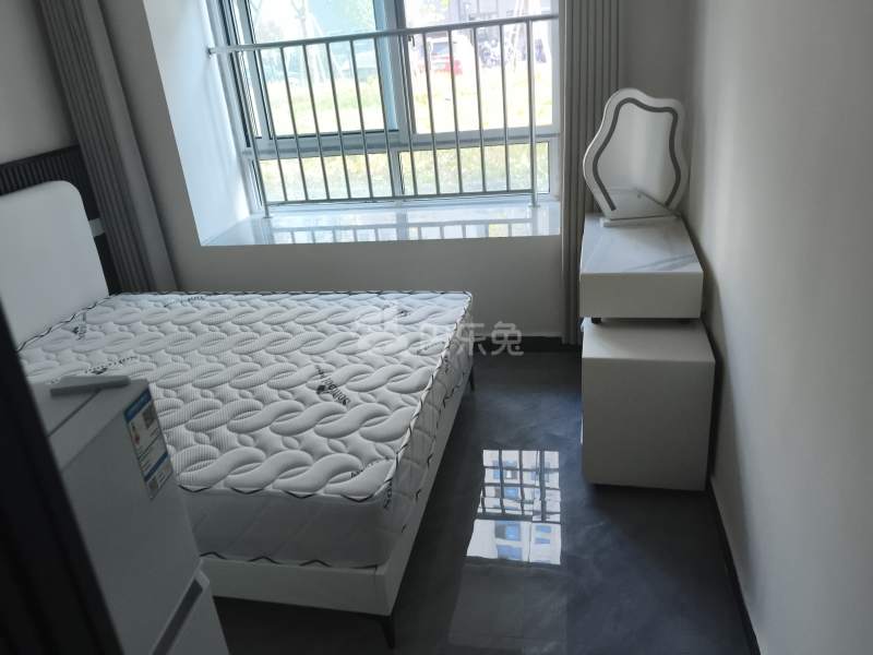 九亭家园文亭苑17303048卧室图1