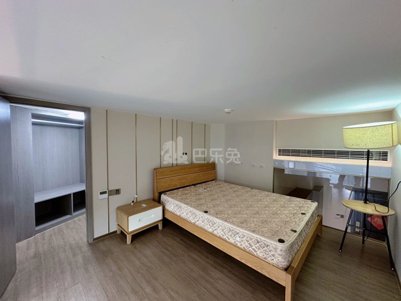 期遇江景影院公寓(江滨澜庭店)17379756卧室图1