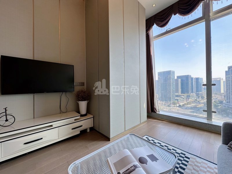 期遇江景影院公寓(江滨澜庭店)17379799客厅图1