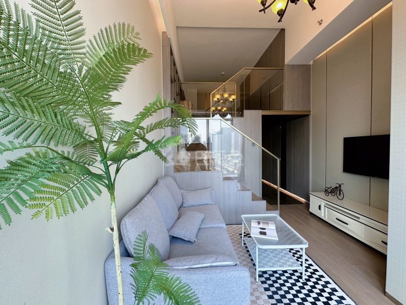 期遇江景影院公寓(江滨澜庭店)17379799客厅图2