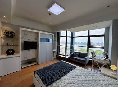 金龙大厦 1室1厅1卫