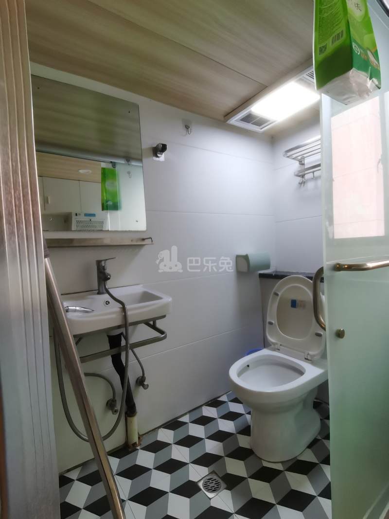 共富公寓17714551卫生间图3