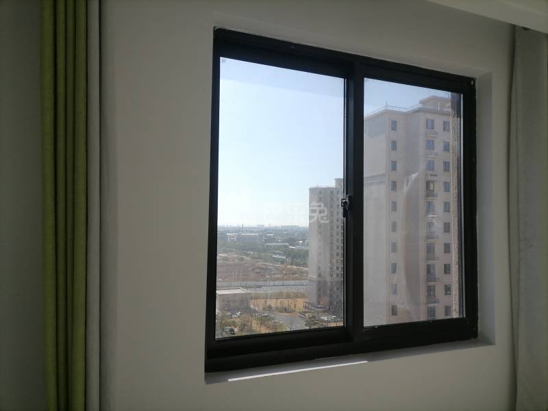 良景佳苑17791466卧室窗户图8