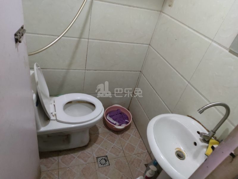 徐汇长春苑1783120卫生间图4