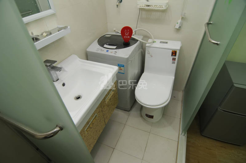 百合公寓（曹杨店）1784802卫生间图5