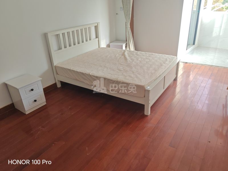 前三营房17866869卧室图0