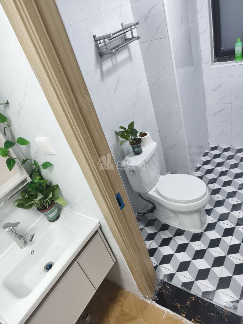 彭浦新村彭一小区17868874卫生间图5