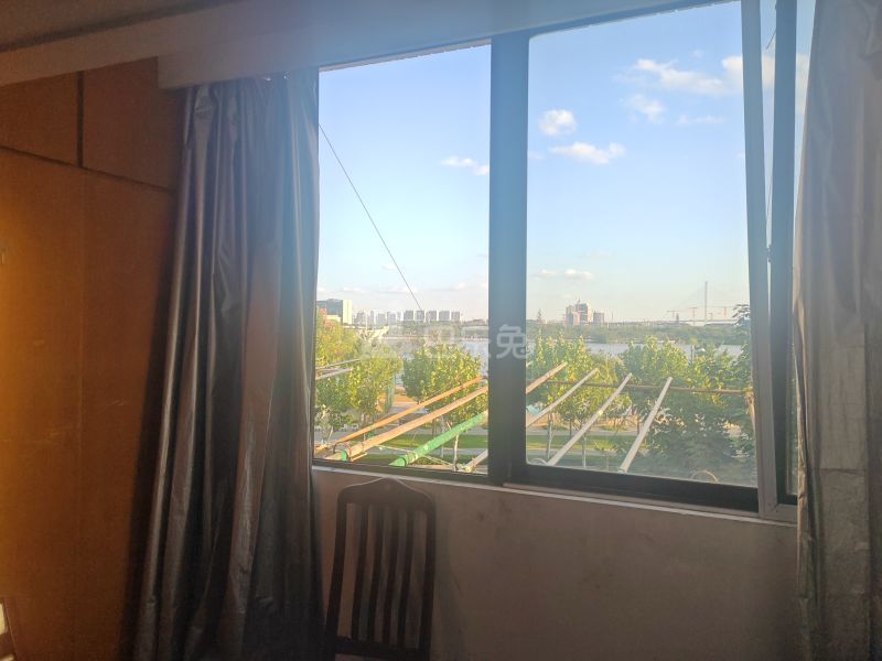 滨江小区（天钥桥南路1249弄）17881476卧室窗户图10