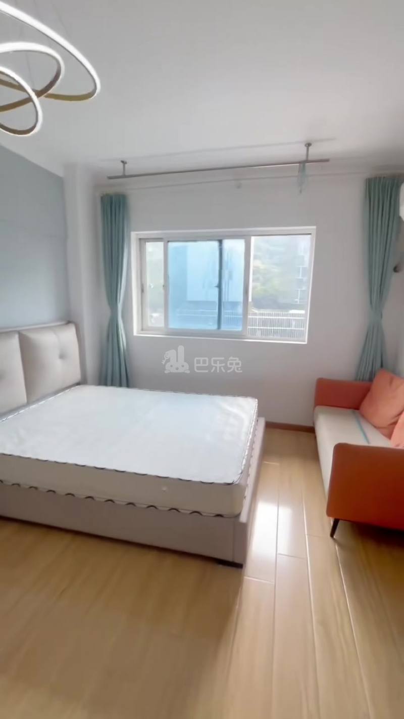 龙都大厦18004424周边环境图0