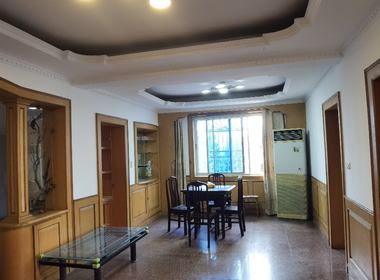 梦秀公寓 4室2厅1卫