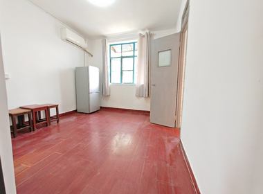 三铭小区 1室0厅1卫