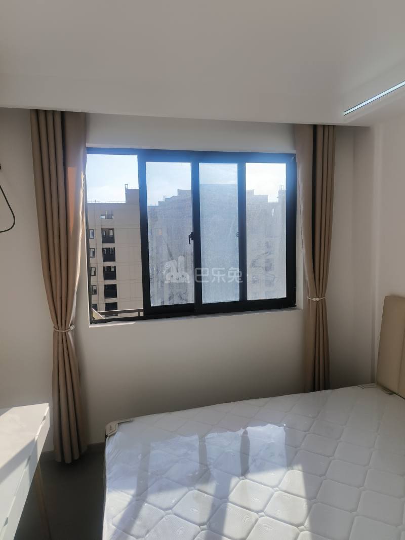 团欣嘉苑18086623卧室窗户图7