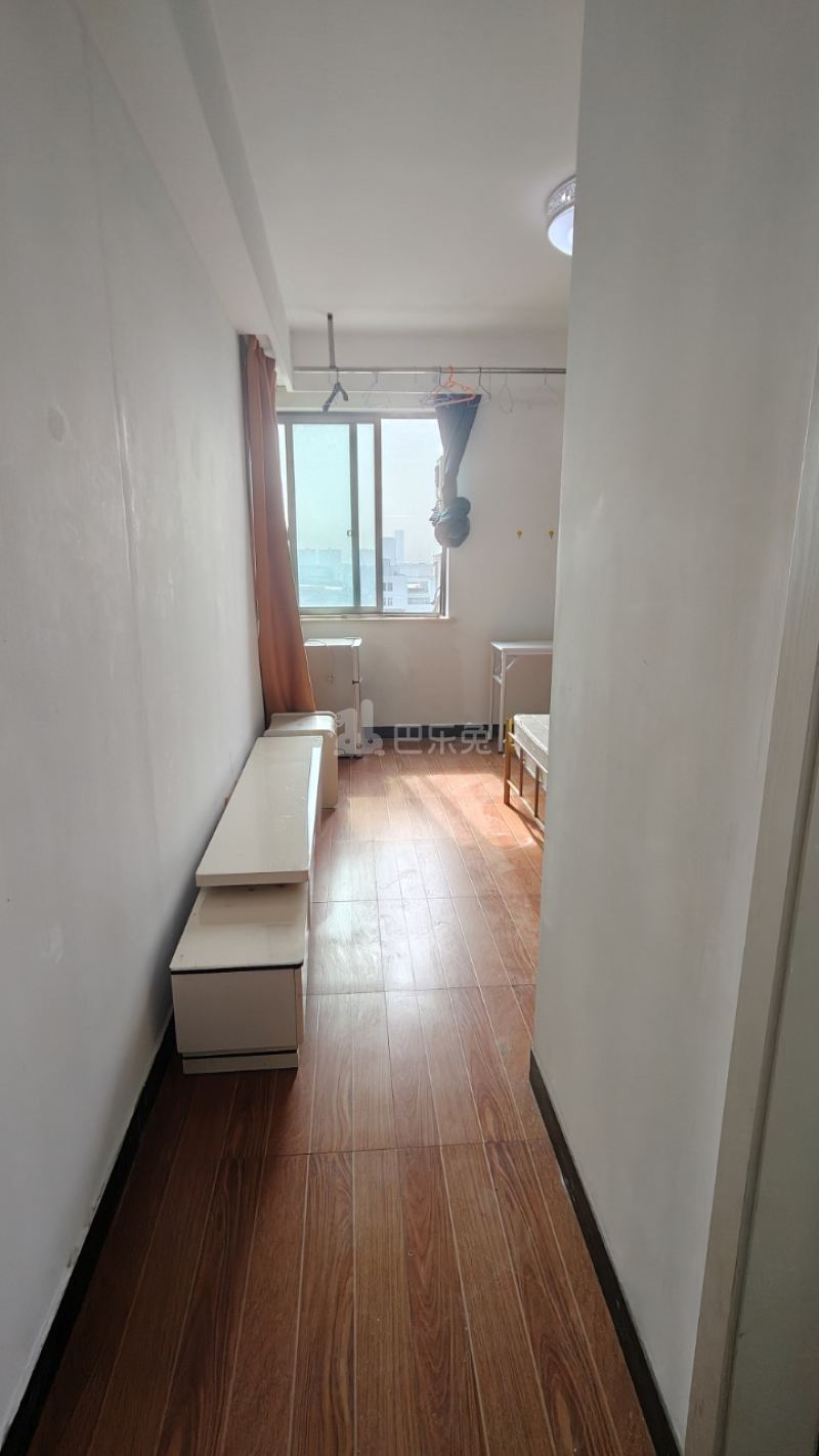 四季名门城市公寓18090285周边环境图2