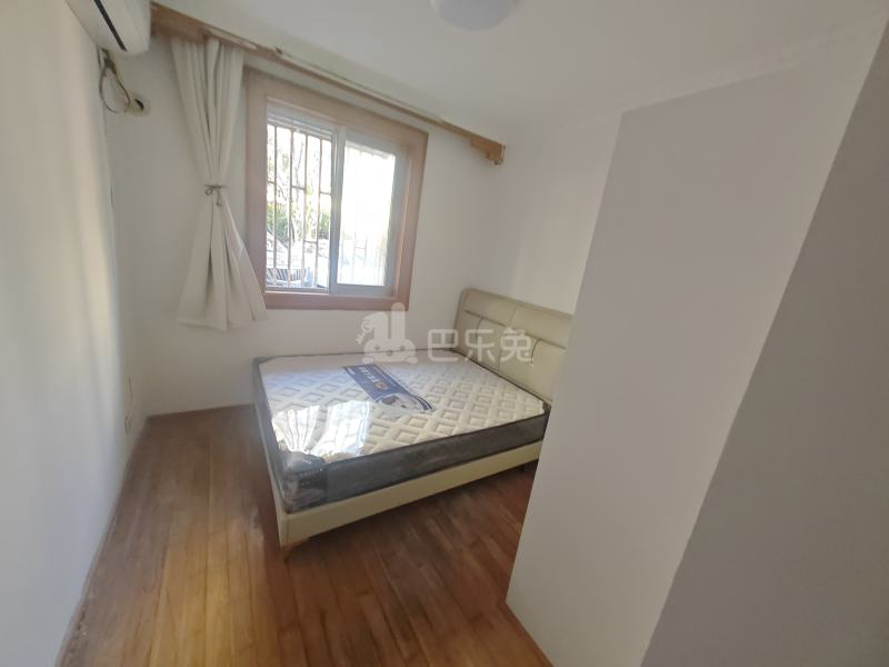 滨江小区（天钥桥南路1199弄）18125534卧室图1