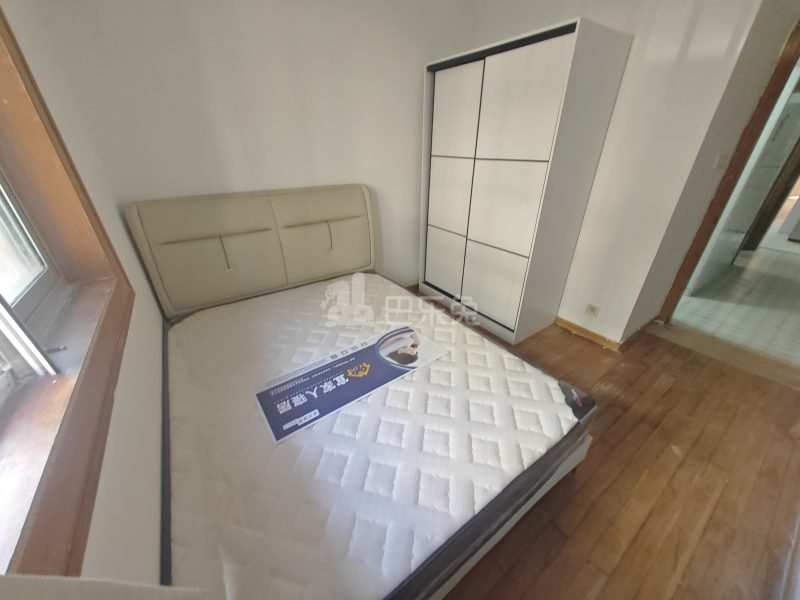 滨江小区（天钥桥南路1199弄）18125534卧室图2