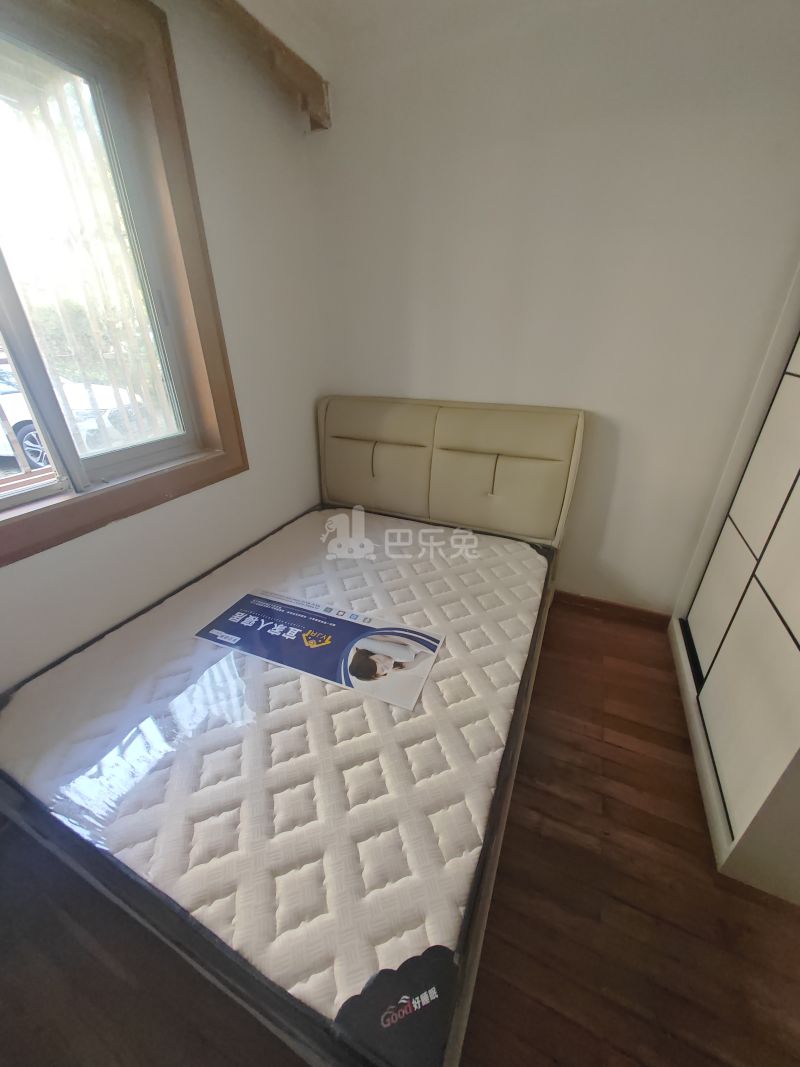 滨江小区（天钥桥南路1199弄）18125534卧室图3