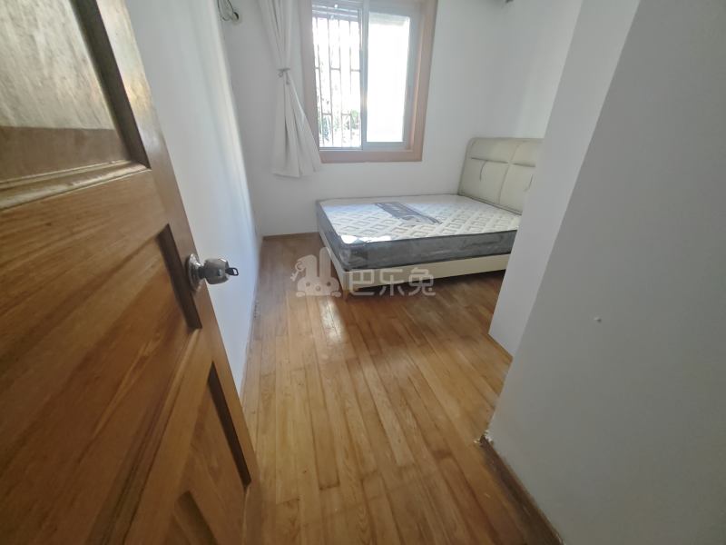 滨江小区（天钥桥南路1199弄）18125534卧室图0