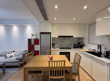 长乐路1121弄 1室1厅0卫