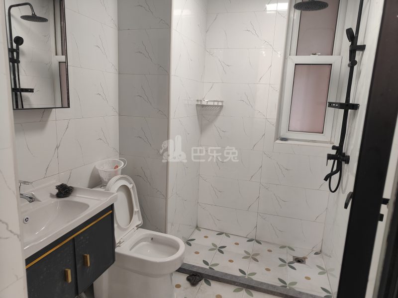 枫树林景苑南区18128935卫生间图6