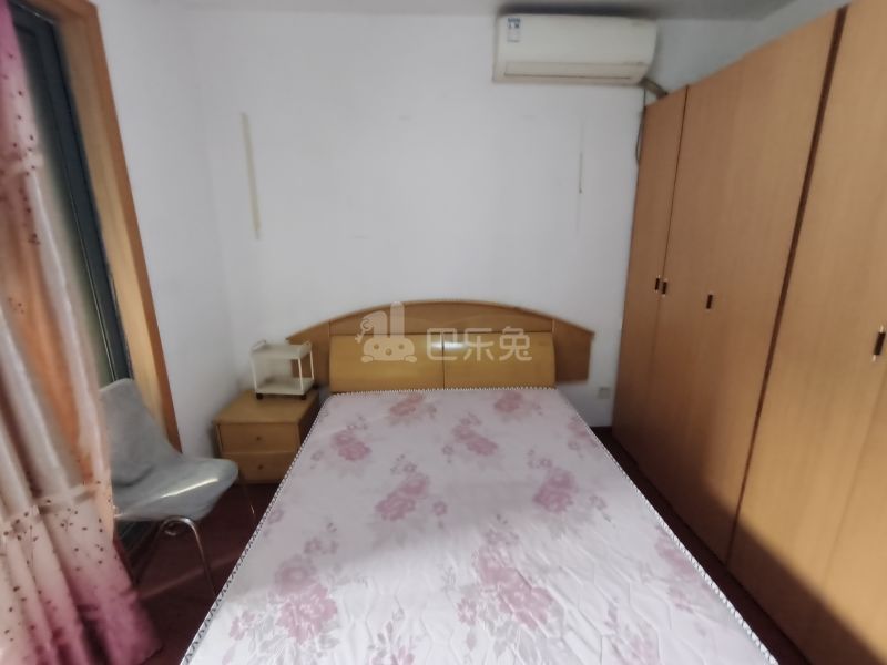 崧泽华城德康雅苑1812386卧室图1