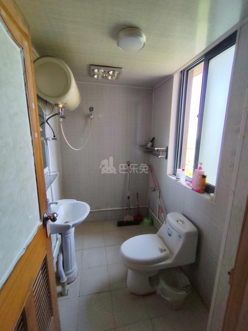 崧泽华城德康雅苑1812386卫生间图9