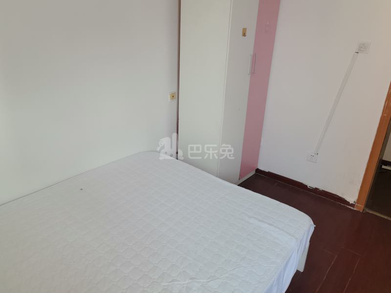 崧泽华城德康雅苑1812391卧室图3