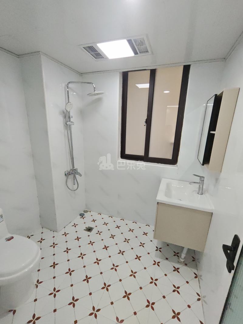 良景佳苑18130624卫生间图4