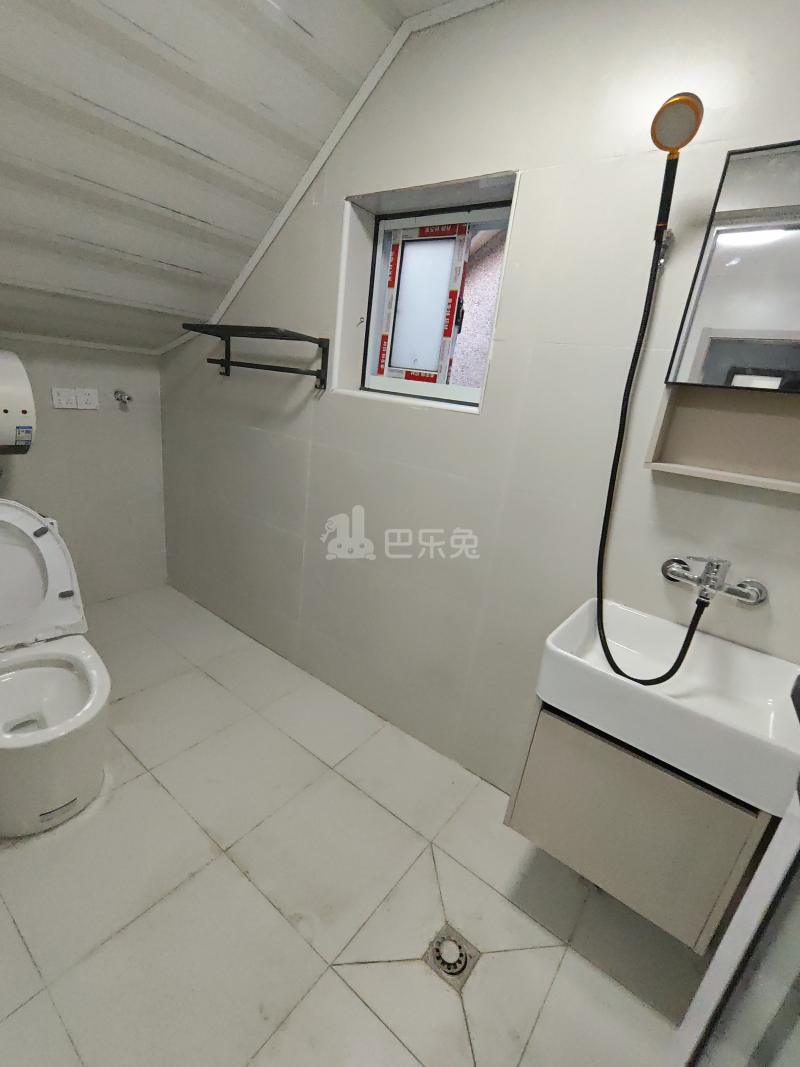 祝西村18132773卫生间图4