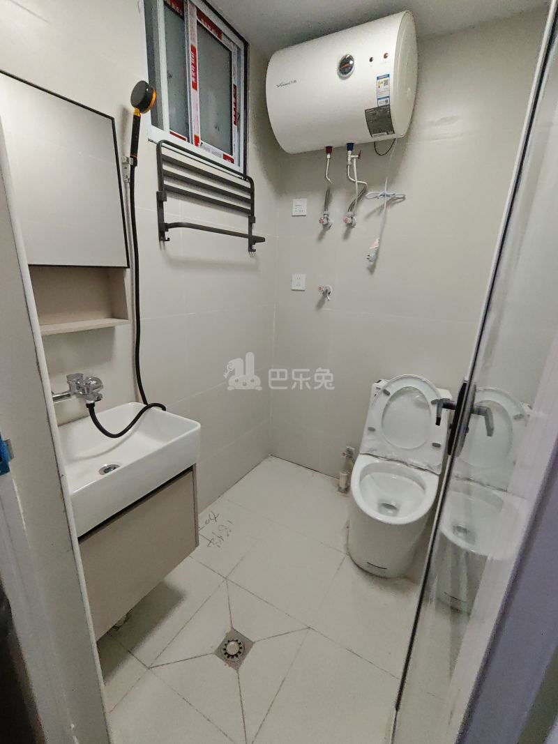 祝西村18132774卫生间图4