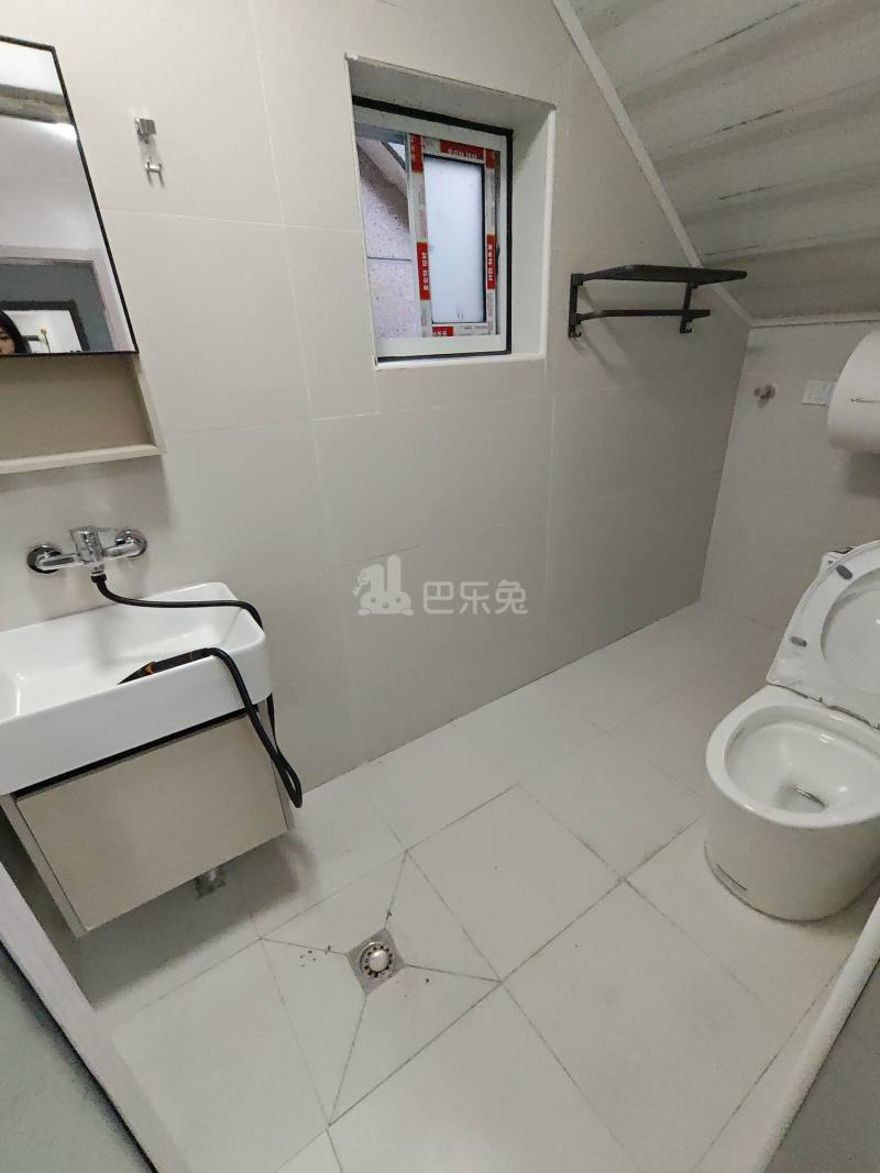 祝西村18132777卫生间图4