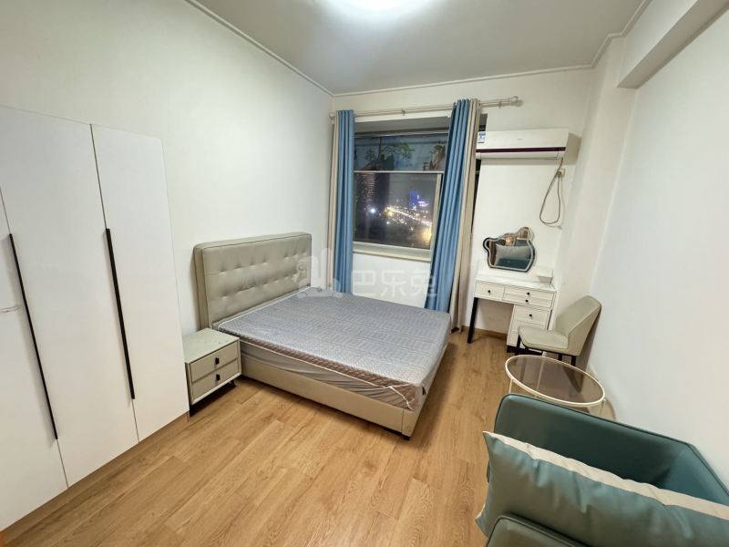 新青年广场18158377周边环境图0